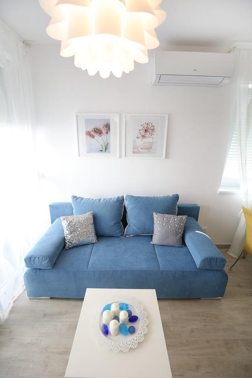 Apartment Flowers, Free Garage Parking Zadar Bilik gambar