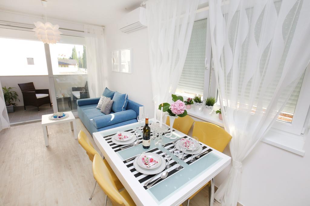 Apartment Flowers, Free Garage Parking Zadar Bilik gambar