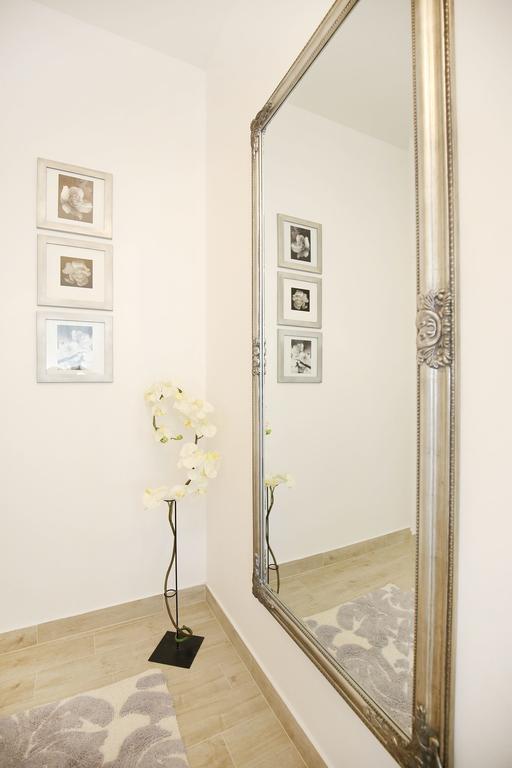 Apartment Flowers, Free Garage Parking Zadar Bilik gambar