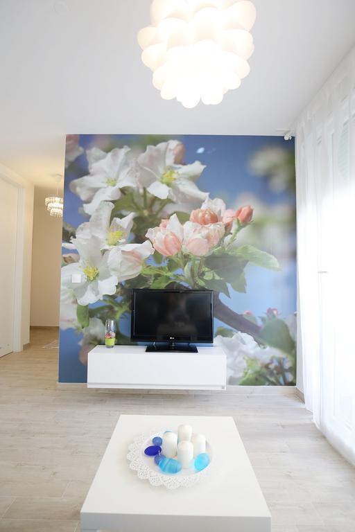 Apartment Flowers, Free Garage Parking Zadar Bilik gambar