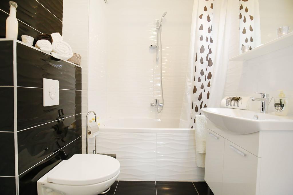 Apartment Flowers, Free Garage Parking Zadar Bilik gambar